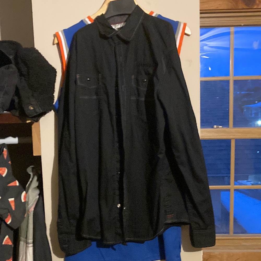 Drill black button down long sleeved shirt